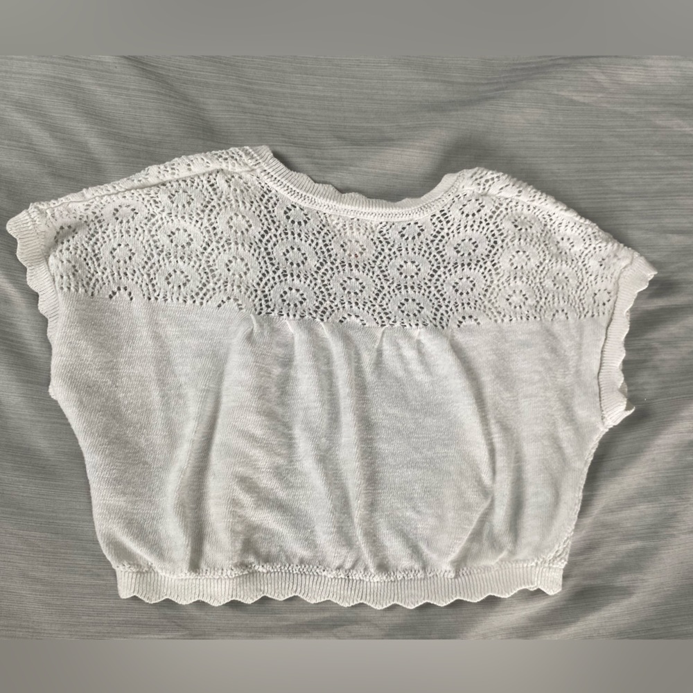 Cat and Jack size 7/8 short sleeve white girls sweater